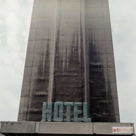 TARASEWICZ Ula | Hotel, 2012